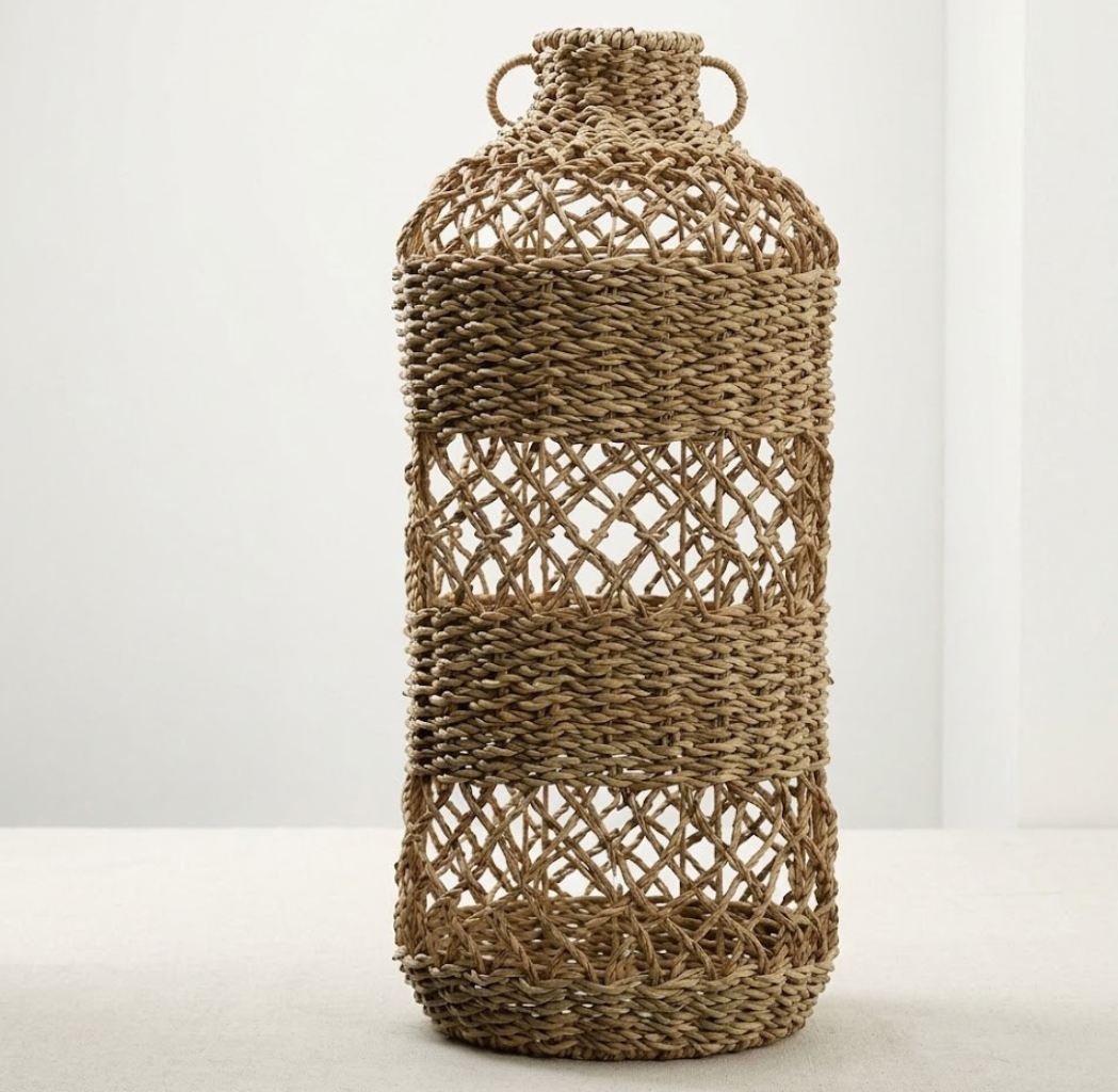 Seagrass decor piece